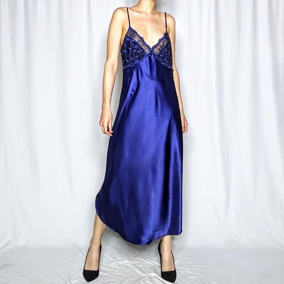 Vintage Other - SOLD 90s embroidered vintage slip dress